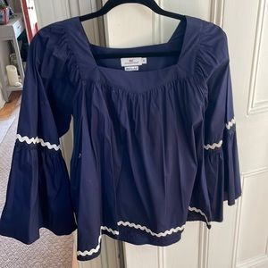 Vineyard vines top size m